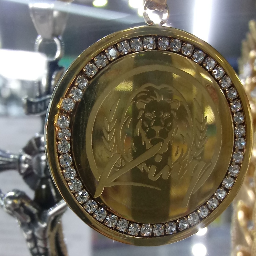 lion head charm